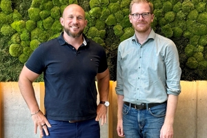  Prof. Dr. Reinhard Wimmer (links) und Prof. Dr. Niels Bartels (rechts) beschäftigen sich seit Jahren sowohl in Theorie als auch Praxis mit dem Thema BIM. 
