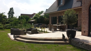  <div class="bildtext">Ein von Hachmann geplanter und realisierter Privatgarten in Bramsche.</div> 
