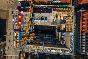  Vielfältige Aufnahmemöglichkeiten bieten sich durch den Einsatz von Flug-Drohnen, wie hier z. B. die Aufnahme einer Dachsituation. 